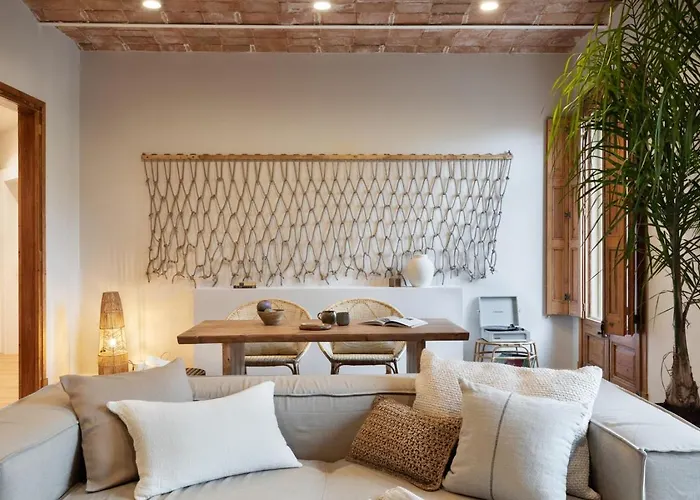 Malay - 3 Bedrooms In Eixample Dreta Apartament Barcelona