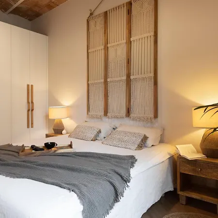 Malay - 3 Bedrooms In Eixample Dreta *